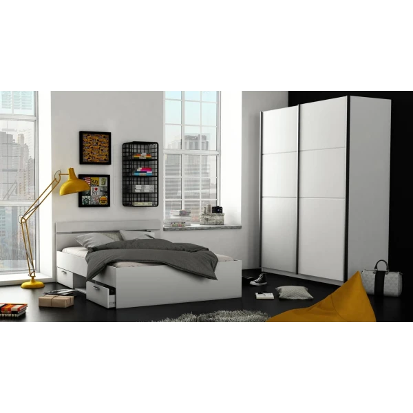 Letto matrimoniale con testiera, cassetti inferiori e ripiano. 140 x 190 cm. Letto moderno e funzionale.