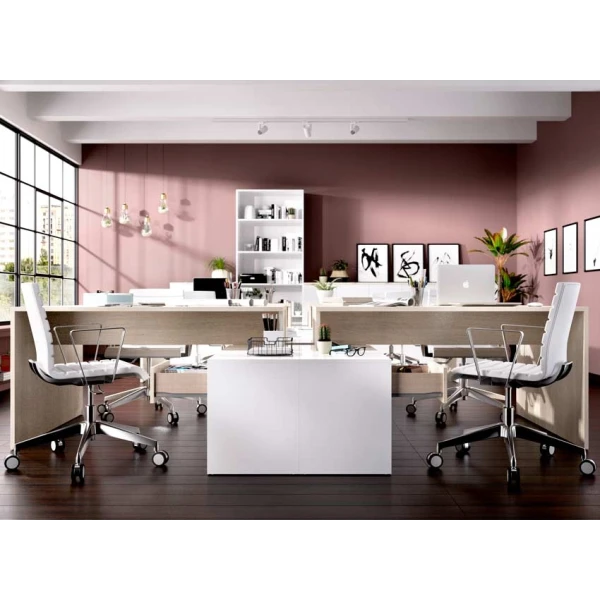 Tavolo da scrivania a forma di L con cassetti e mensole