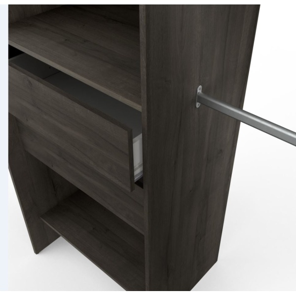 Armadio aperto di 192 x 50 cm con 2 barre, 3 cassetti e 9 ripiani. Grande capacità di archiviazione