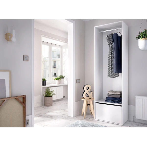 Spogliatoio con appendiabiti