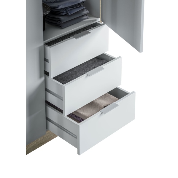 Armadio a 3 ante e 3 cassetti